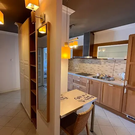 Z Basenem W Centrum Warszawy Варшава